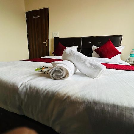 فندق The Lord Krishna Residency Vrindāvan المظهر الخارجي الصورة