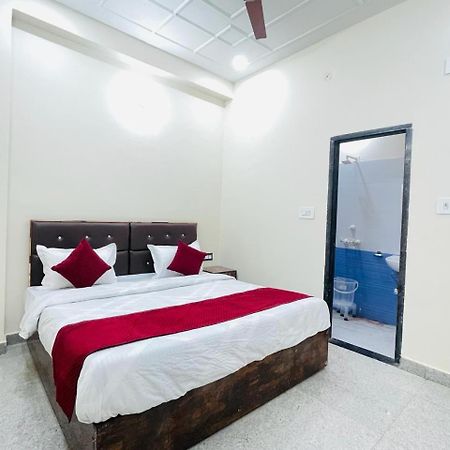 فندق The Lord Krishna Residency Vrindāvan المظهر الخارجي الصورة